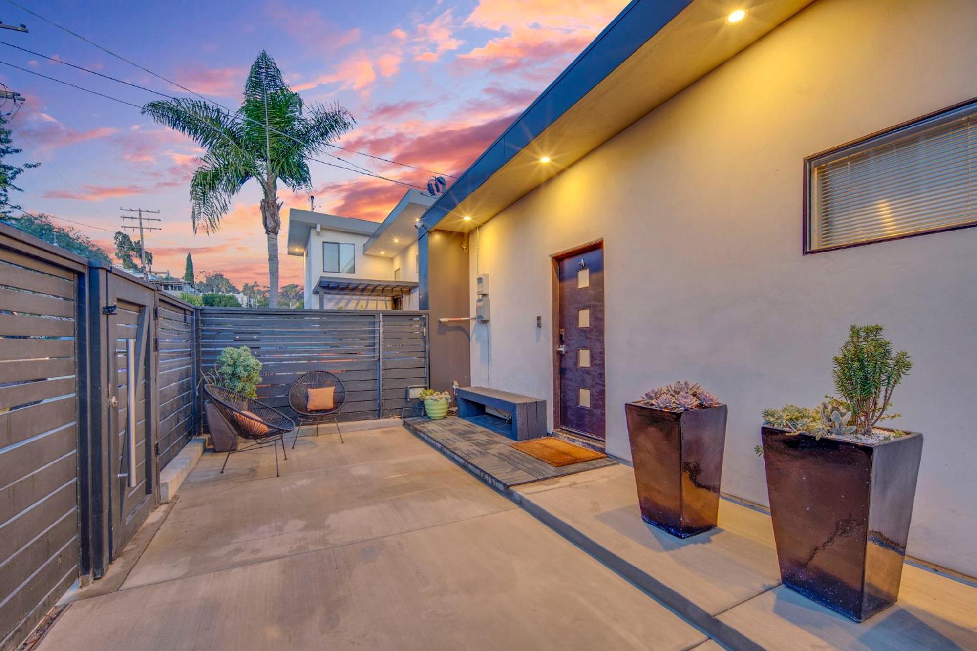 New! Luxury 5br, W/arcade, Sauna, Views, Fire Pit! San Diego