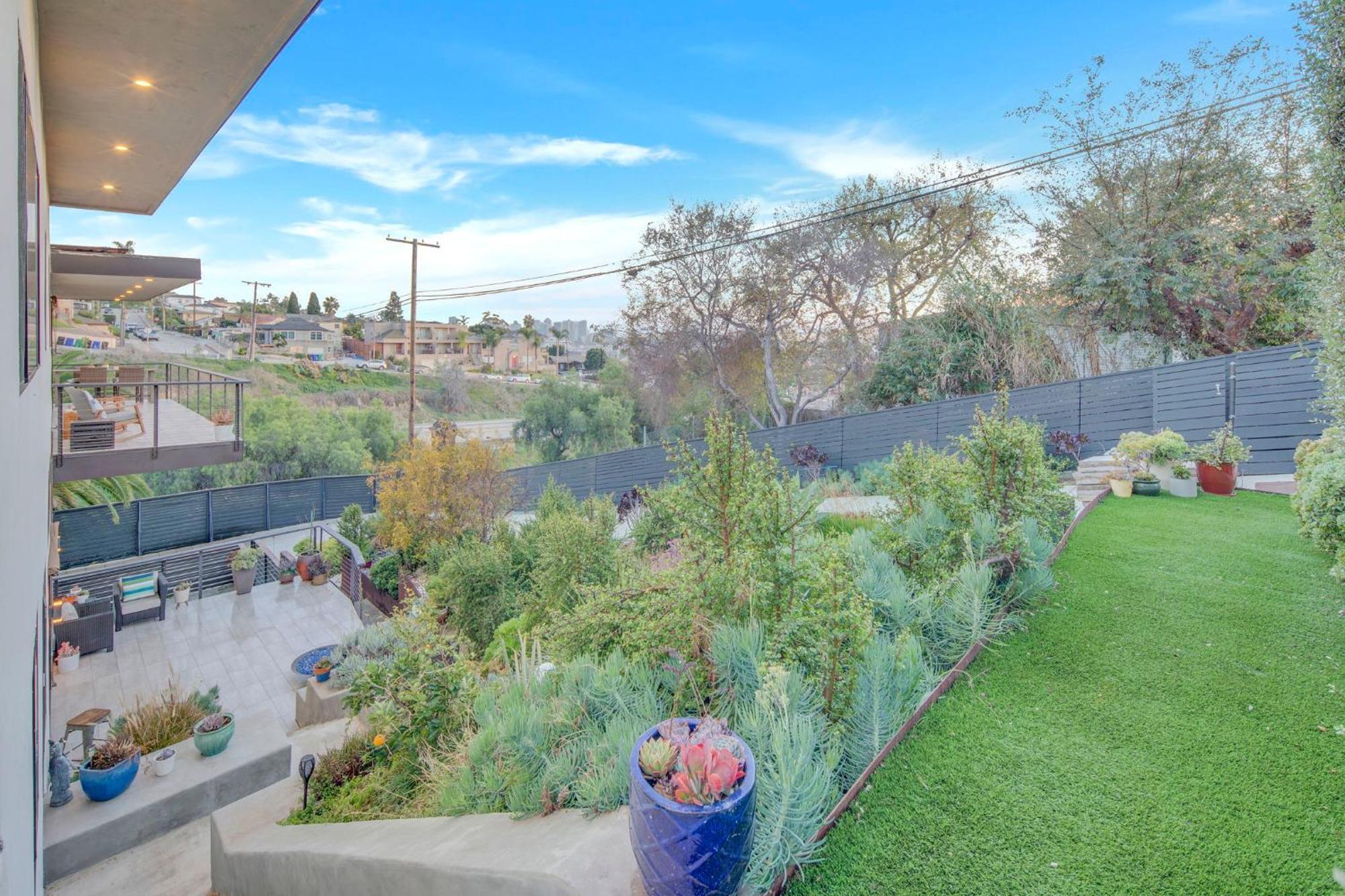 New! Luxury 5br, W/arcade, Sauna, Views, Fire Pit! * San Diego