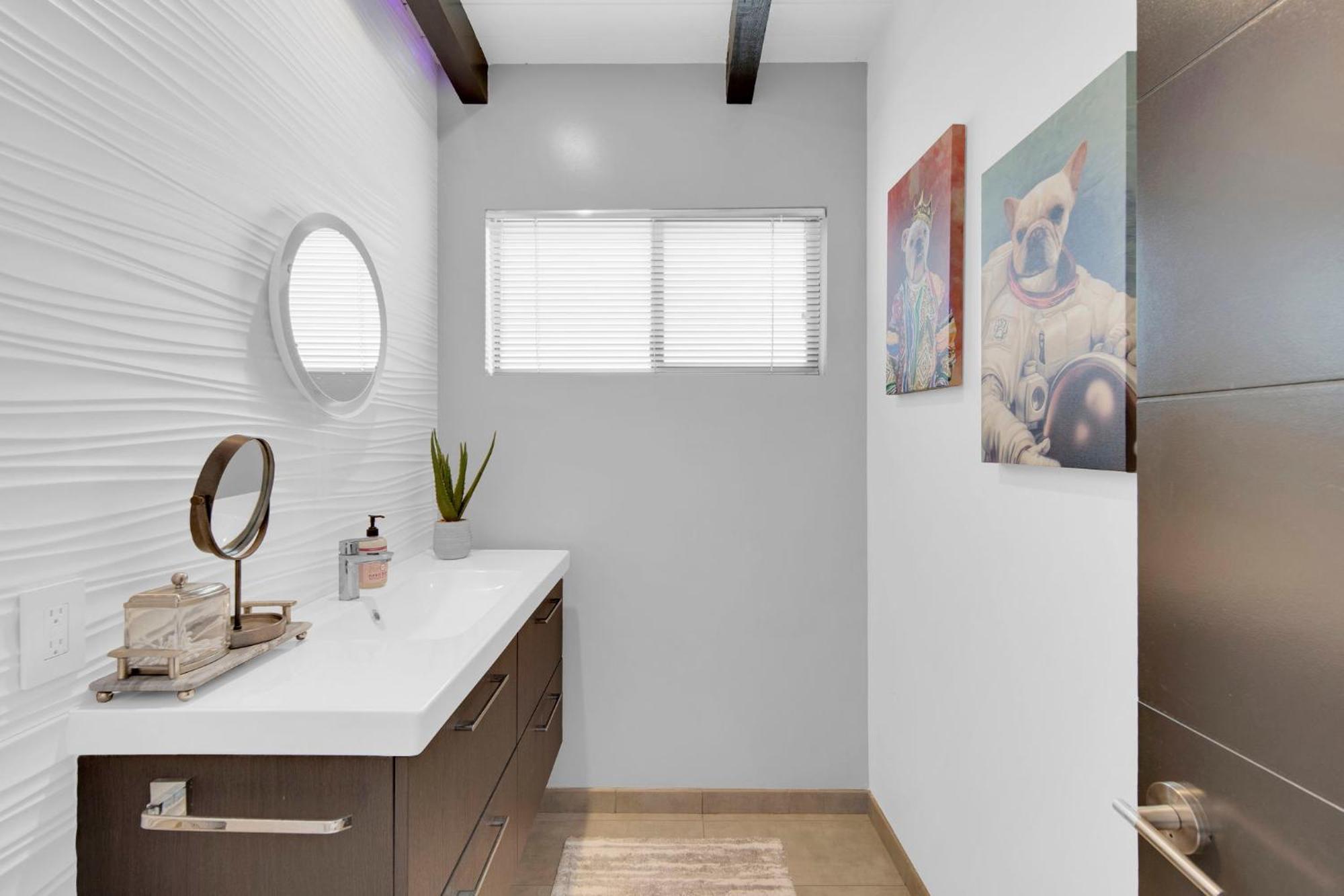 New! Luxury 5br, W/arcade, Sauna, Views, Fire Pit! *