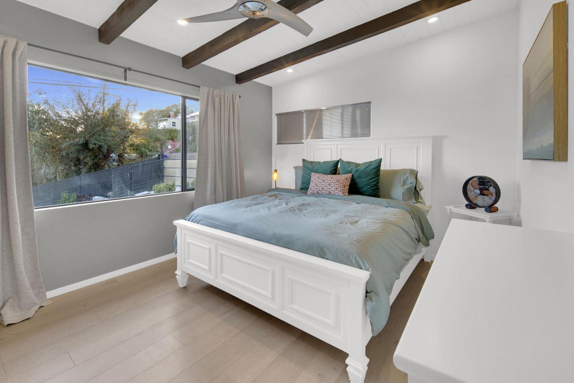 Holiday home New! Luxury 5br, W/arcade, Sauna, Views, Fire Pit! San Diego