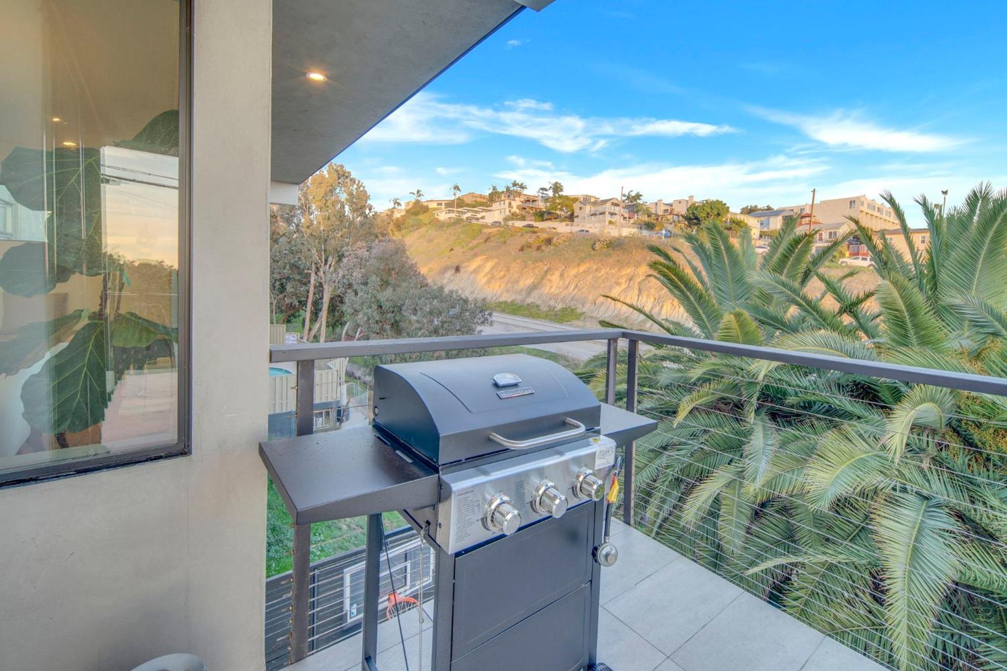 Holiday home New! Luxury 5br, W/arcade, Sauna, Views, Fire Pit! San Diego
